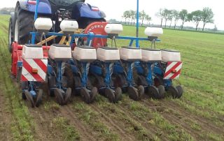 Monosem 7 rij met Agrator strokenfrees